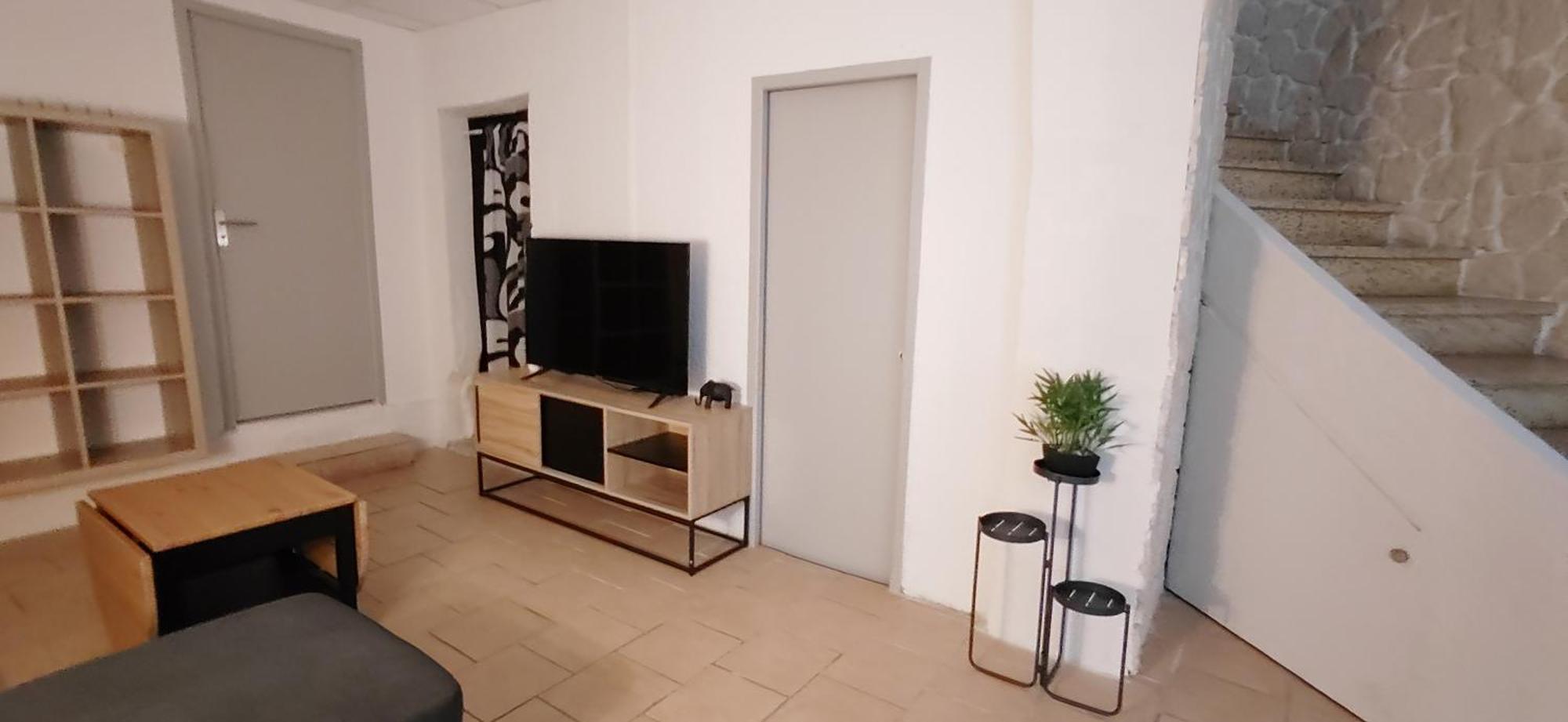 Maison de vacances à Marseillan au cœur du village, à quelques pas du port. Extérieur photo