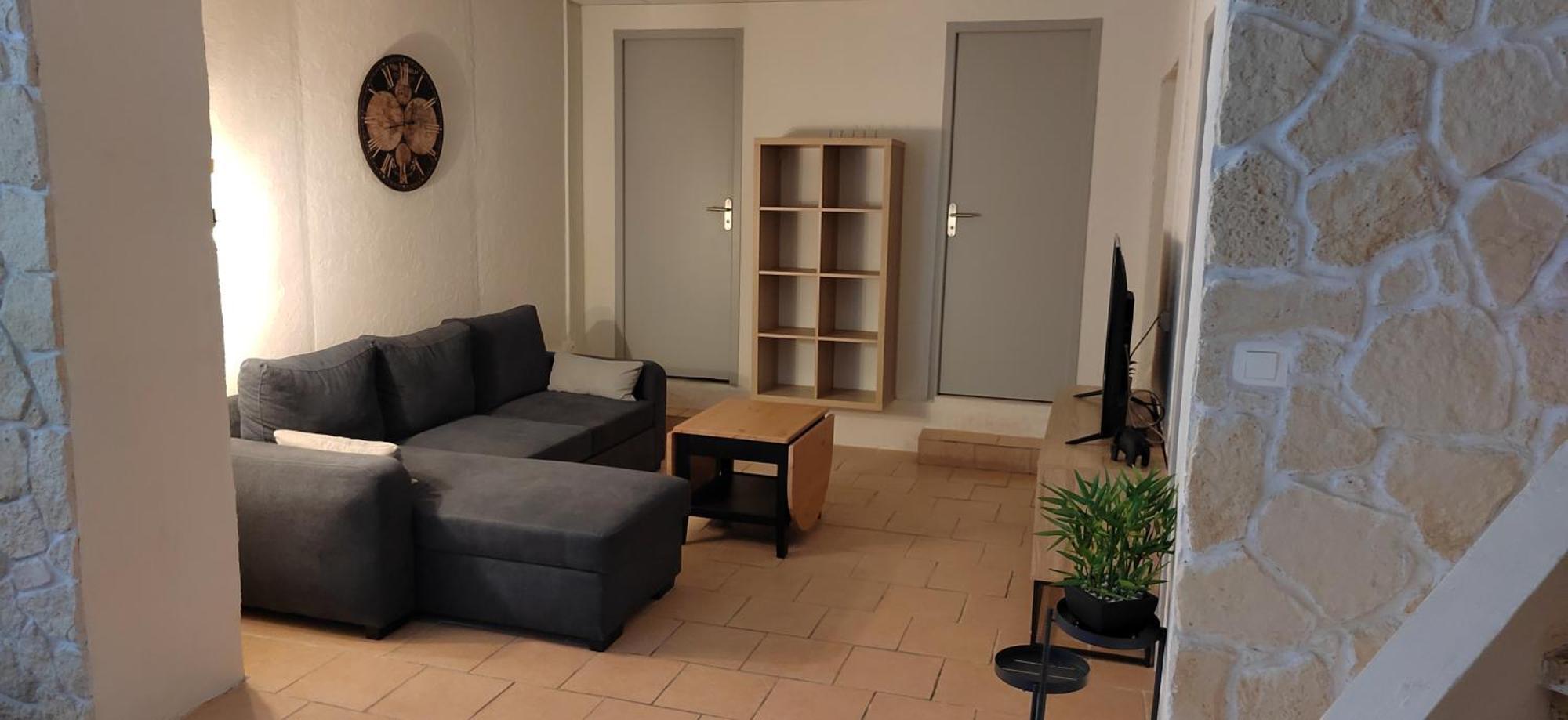 Maison de vacances à Marseillan au cœur du village, à quelques pas du port. Extérieur photo